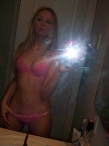 Selfshot and posing for amazing young Blonde x169 w6xxbjtdnq