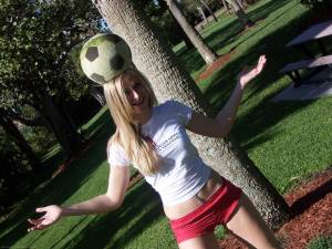 Selfshot and posing for amazing young Blonde x169 h6xxb8ajis
