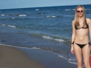 Selfshot and posing for amazing young Blonde x169 76xxb8g7j4