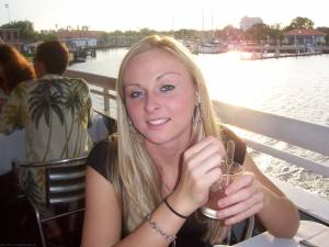 Selfshot and posing for amazing young Blonde x169 e6xxb91nqx