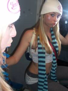 Selfshot and posing for amazing young Blonde x169 e6xxb7cs5n