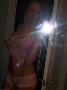 Selfshot and posing for amazing young Blonde x169 l6xxbjffhu