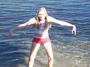 Selfshot and posing for amazing young Blonde x169 q6xxb7idqy