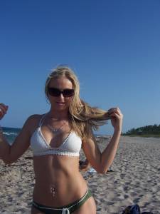 Selfshot and posing for amazing young Blonde x169 x6xxb7vrry