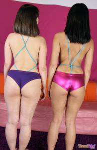 Teenikini - Jenna Sativa & Kendra Spade [x150] f6xwqsor7e