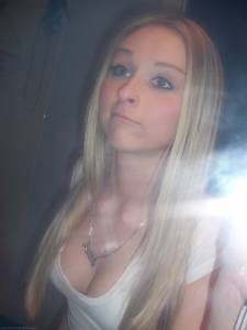 Selfshot and posing for amazing young Blonde x169 e6xxbke6ac