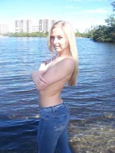 Selfshot-and-posing-for-amazing-young-Blonde-x169-p6xxb77ftn.jpg