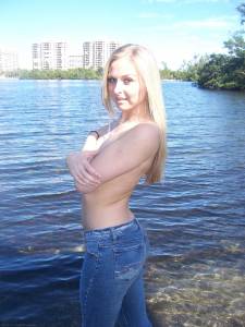 Selfshot and posing for amazing young Blonde x169 p6xxb77ftn