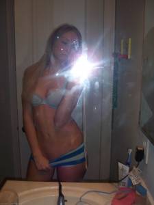 Selfshot and posing for amazing young Blonde x169 j6xxbjmtlj