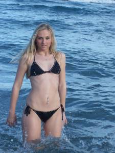 Selfshot and posing for amazing young Blonde x169 36xxb83gzu