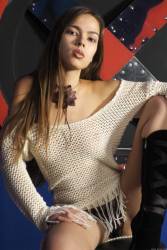 Julia AE Pilias i7aa9b5b7g