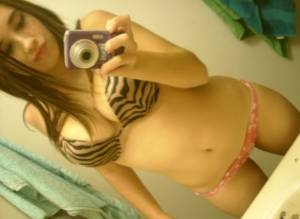 Selfshot for young big Boobs x 151 y7aare9nxk