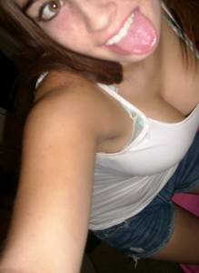 Selfshot for young big Boobs x 151 l7aarfguv1