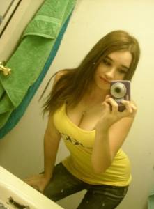 Selfshot for young big Boobs x 151 e7aardojt6