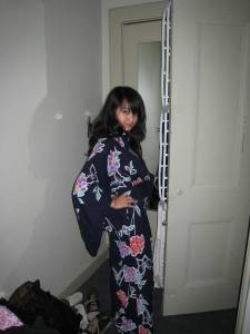 Asian Undress q7aaksnt60