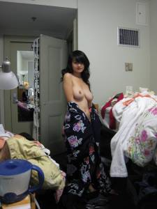 Asian Undress y7aaksmsjn