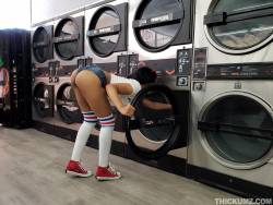 Jenna-Foxx-Thick-Laundromat-Lust-%28x162%29-1215x1620--l7ac7s7snt.jpg