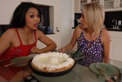 Peyton Leigh Mika Tan Kendra Secrets Gets To Fuck Three Hot Sluts - 493x s7aekpvwqd