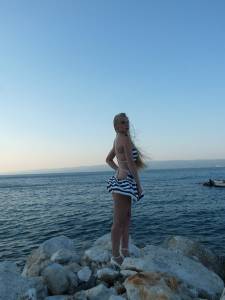 Sexy-Blonde-18-Year-Old-On-Vacation-i7adef0jmp.jpg