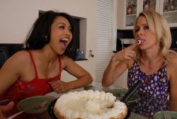 Peyton Leigh Mika Tan Kendra Secrets Gets To Fuck Three Hot Sluts - 493x 67aekq770u