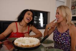 Peyton Leigh Mika Tan Kendra Secrets Gets To Fuck Three Hot Sluts - 493x t7aekqmf0w