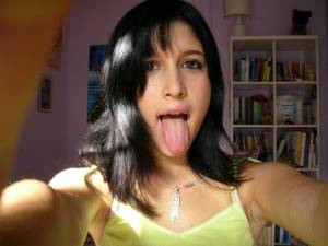 Amateur 18 Year Old Teen In Bed x7ad2wfuw7