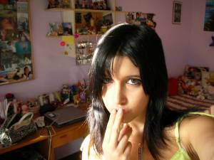 Amateur 18 Year Old Teen In Bed v7ad2vngzo