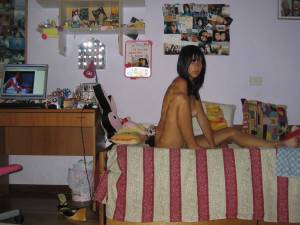 Amateur 18 Year Old Teen In Bed m7ad2v9fcw