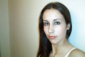 XH - Girl x x42 27ad3mi3jw