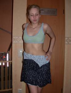 Renee a cute blonde x48 o7ad6rj3er