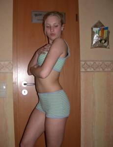 Renee a cute blonde x48 a7ad6roiid