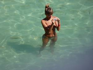 Beach Voyeur - A Girl With A Sexy Tattoo x7ae4rgdvt