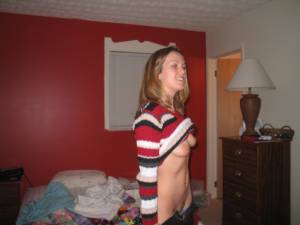 Blonde MILF (26 Pics) z7ae8wlhfq