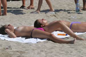 Beach Voyeur & Topless (45 Pics) g7ae4q2ljv