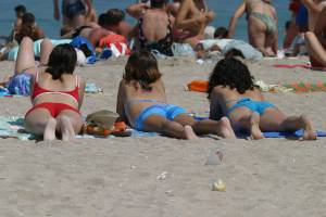 Beach Voyeur & Topless (45 Pics) 37ae4rdrm6