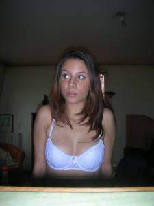 Brunette Doma [x126] w7aemi3fpd