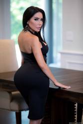  Lela Star Nicolette Shea I Dont Know Her 352x 24951663 i7ah2t2ona