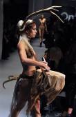 Fashion Model_ Alice Dellal 27ahvvtnsl