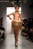 Fashion Model_ Alice Dellal b7ahvvo0nl