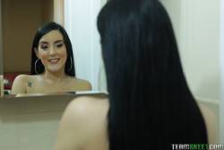 Jessica Jewels The Teen Queen Of Creampies (x277) 1080x1620 h7a1rk6pzx