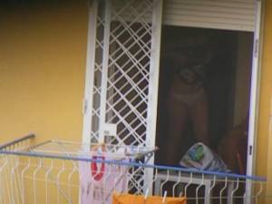 Apartment Spy! a7aiwxkwjs