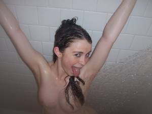 Two young girls, posing and Shower x 97 17a033flio