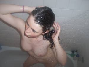 Two young girls, posing and Shower x 97 k7a033ssxq