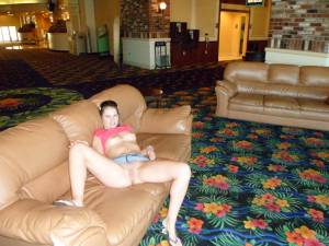 Amateur Brunette Teen Likes to show off x148-37a1ea17w7.jpg