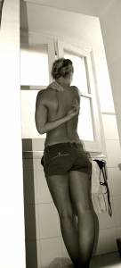 Blonde chick on vacation x59 i7a222eku4