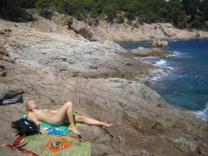 Blonde chick on vacation x59 e7a223dbti