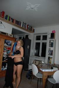 Blonde chick on vacation x59 47a222jb2m