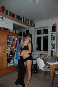 Blonde chick on vacation x59 d7a222kzlh
