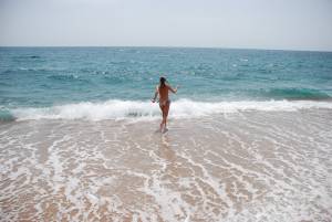 Blonde chick on vacation x59 f7a223h5aw
