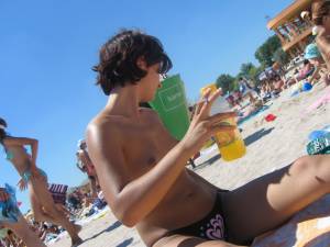 Sexy brunette Summer Vacation x112 o7a3c2ubbe